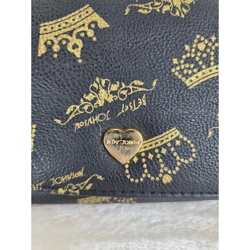 Betsy Johnson Black Gold Crown‎ Print Trifold Wallet Heart Charm